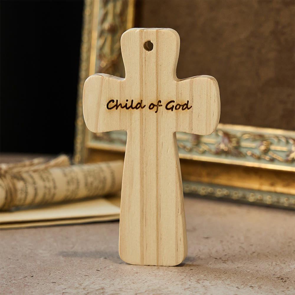 Christianartworkshop Holzkreuz-Dekoration mit Ätzung des Gotteskindes: Sanftes Zuhause-Accessoire - image 2