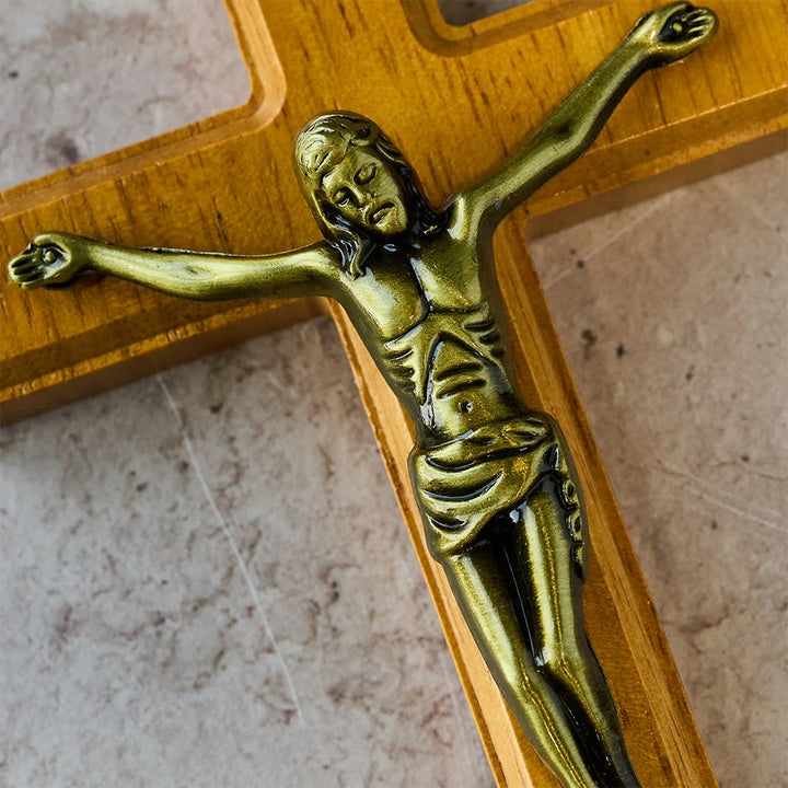 Christianartworkshop Tischdekoration: Kruzifix der erlösenden Liebe – Seine Gabe in stiller Eleganz - image 5