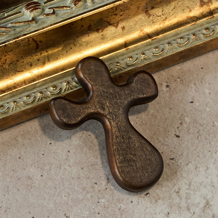 Christianartworkshop Sechsteiliges Taschenkreuz-Set aus Holz: Seine Gnaden für unterwegs - image 3