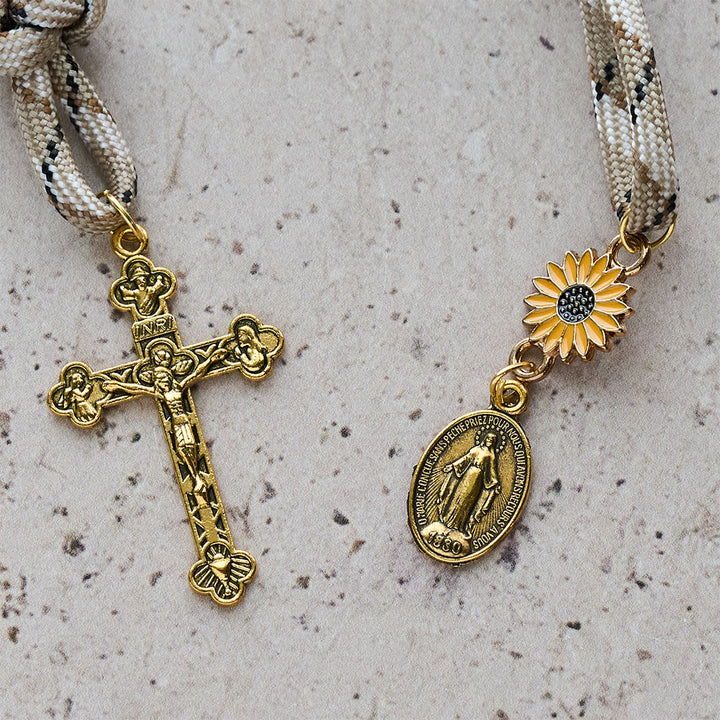 Christianartworkshop Doppelter Rosenkranz für die Hosentasche: Sonnenblume und Heilige Mutter für den Autospiegel oder zum Mitnehmen - image 7