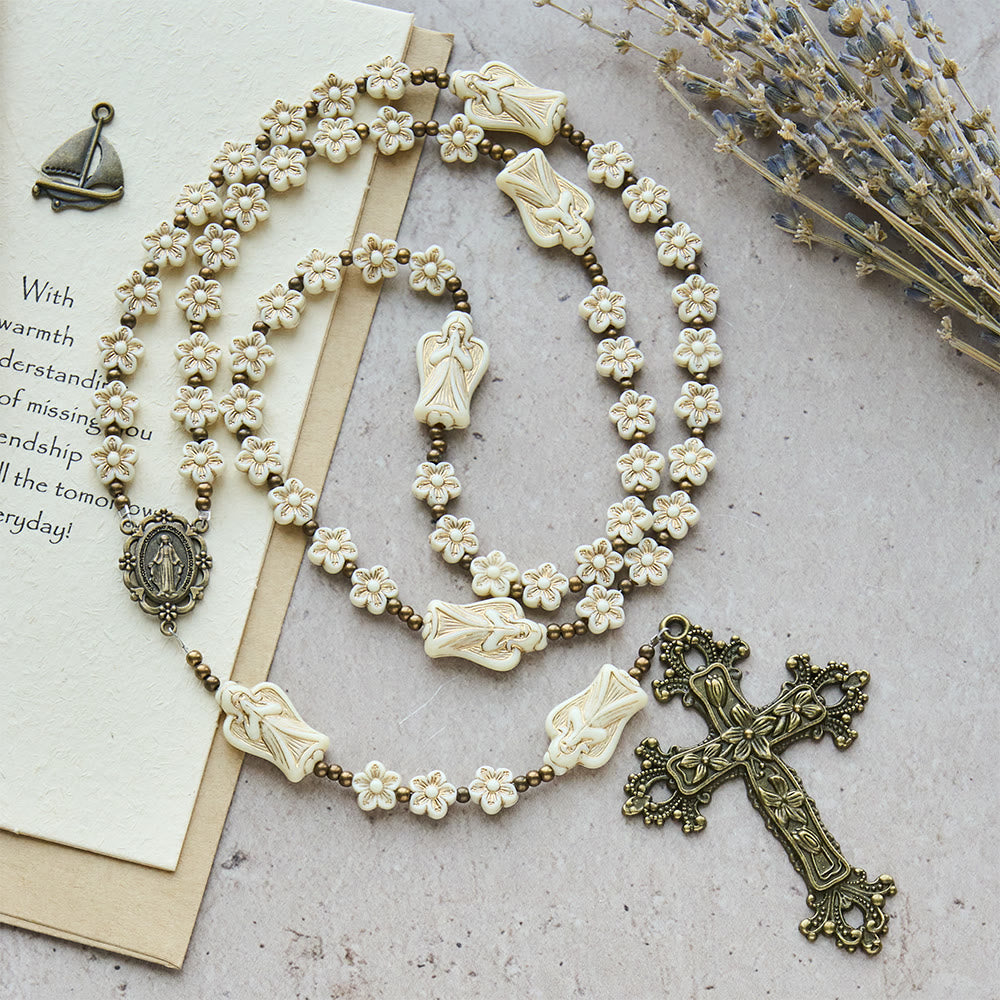 Christianartworkshop Vintage Rosenkranz mit weißer Blume und himmlischem Engel: Andacht mit himmlischen Schutzengeln - Engelrosenkranz - image 0