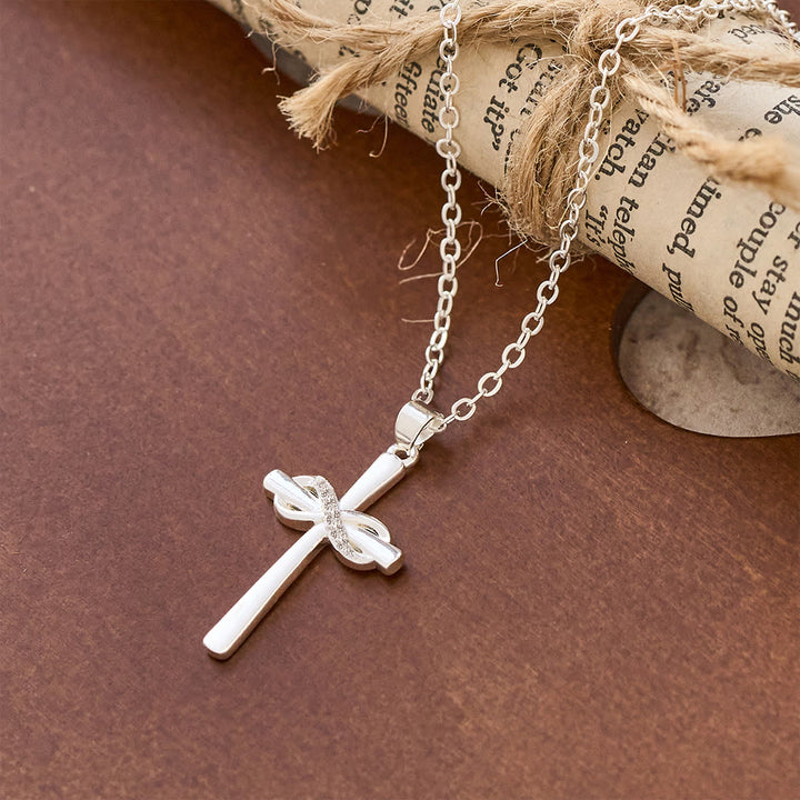 Christianartworkshop Möbius-Kreuz- und Zirkon-Halsketten: Sanfter Tragekomfort mit heiliger Symbolik - image 3