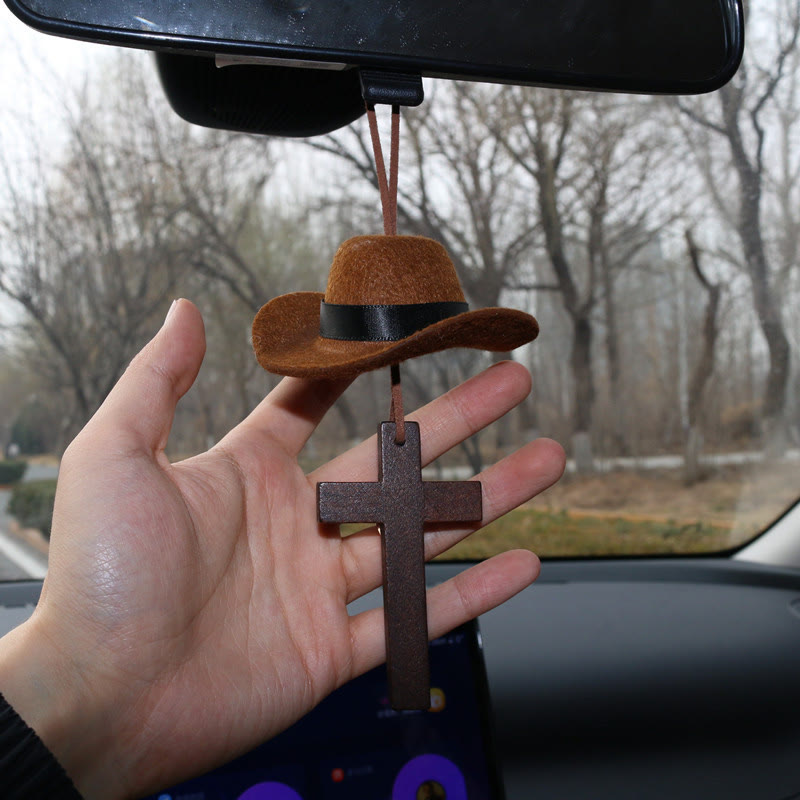 Christianartworkshop Cowboyhut- und Kreuz-Autoanhänger: Unerschütterlicher Glaube für die offene Straße - Holzkreuz - Braun - image 0