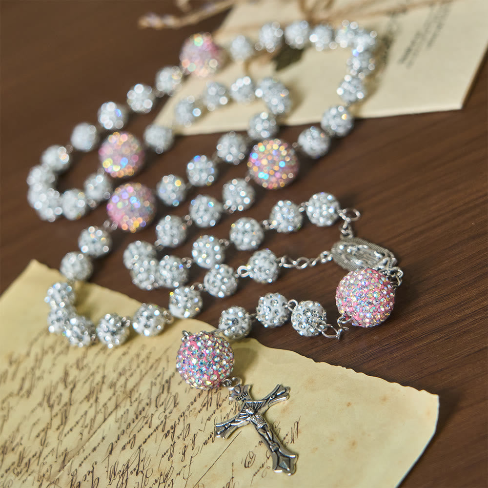 Christianartworkshop Funkelnder Rosenkranz mit Marienmotiv und Kruzifix: Stille Erinnerung an Gnade und Andacht - image 2