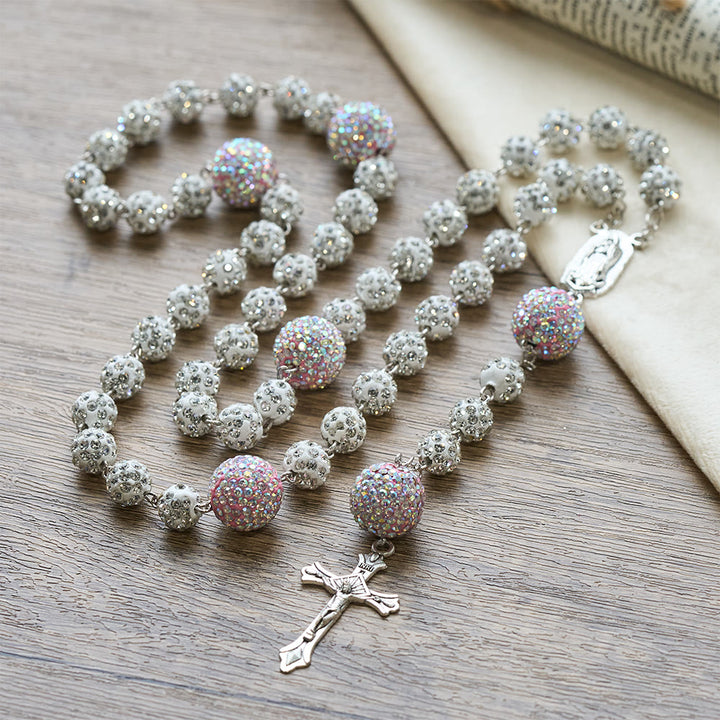 Christianartworkshop Funkelnder Rosenkranz mit Marienmotiv und Kruzifix: Stille Erinnerung an Gnade und Andacht - Unsere Liebe Frau und das Kruzifix - image 0