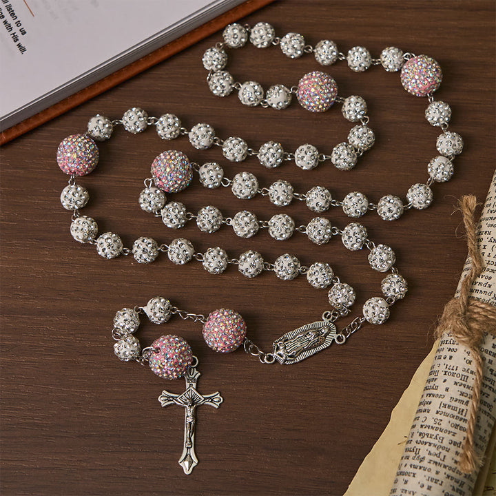 Christianartworkshop Funkelnder Rosenkranz mit Marienmotiv und Kruzifix: Stille Erinnerung an Gnade und Andacht - image 4