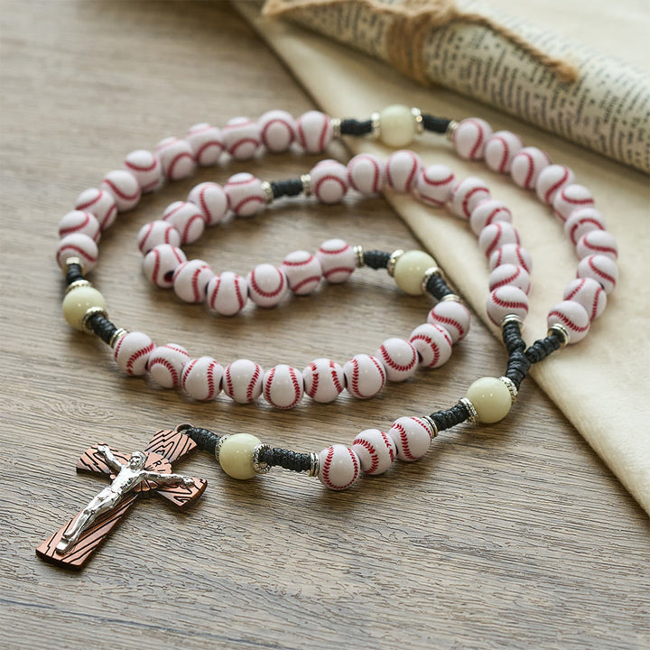 Christianartworkshop Rosenkranz mit Baseballmotiv und Kruzifix: Glaube und Leidenschaft für Sportbegeisterte - image 4
