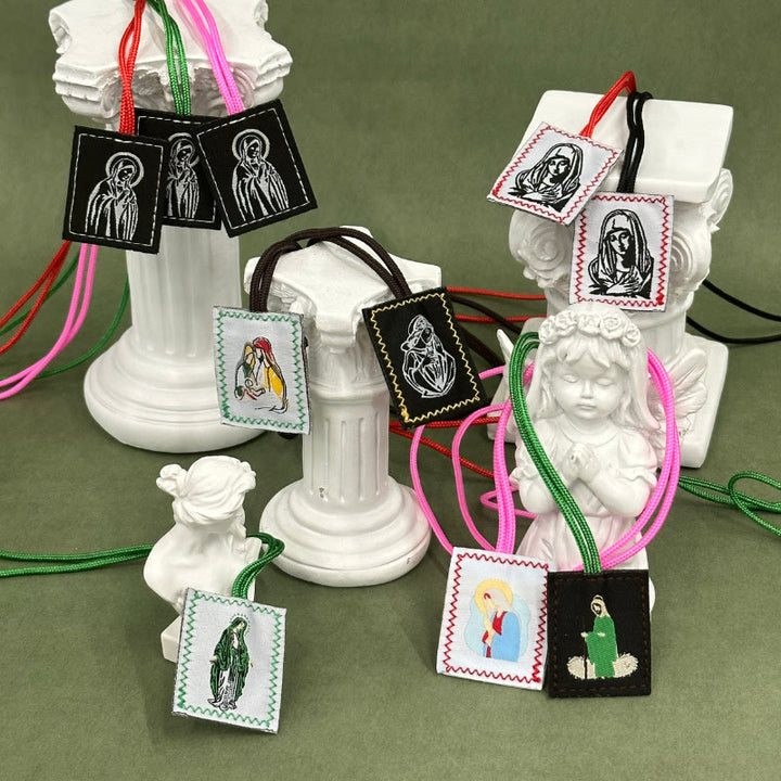 Christianartworkshop Heiliger Jesus und Mariens Skapulier: Zarte Erinnerung an ihre Fürsorge - image 0