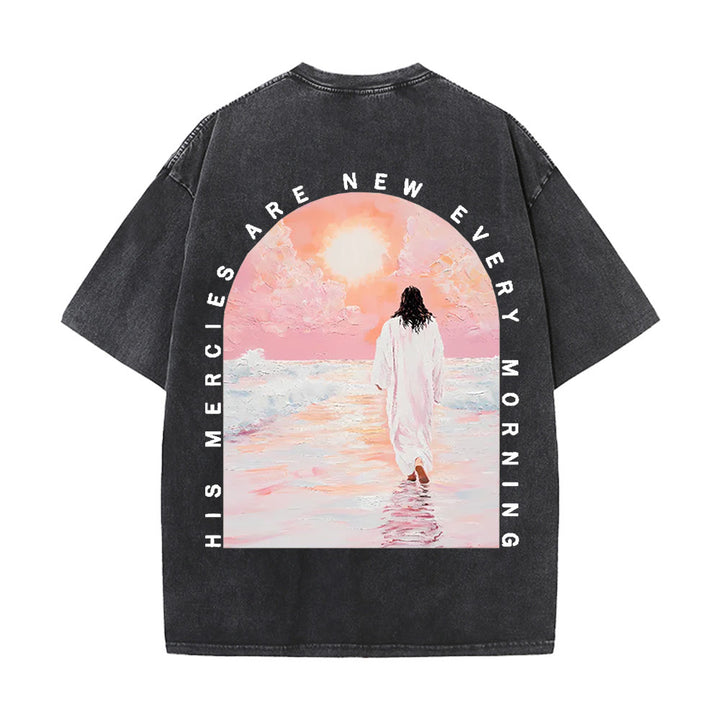 Christianartworkshop „Seine Barmherzigkeit ist neu“ – doppelseitiges, gewaschenes Unisex-T-Shirt - Schwarz - 5XL - image 0