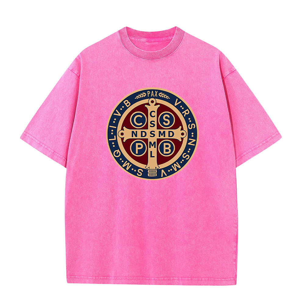 Christianartworkshop St. Benedikt Medaille Heiliges Kreuz Unisex gewaschenes T-Shirt - Rosa - 5XL - image 7