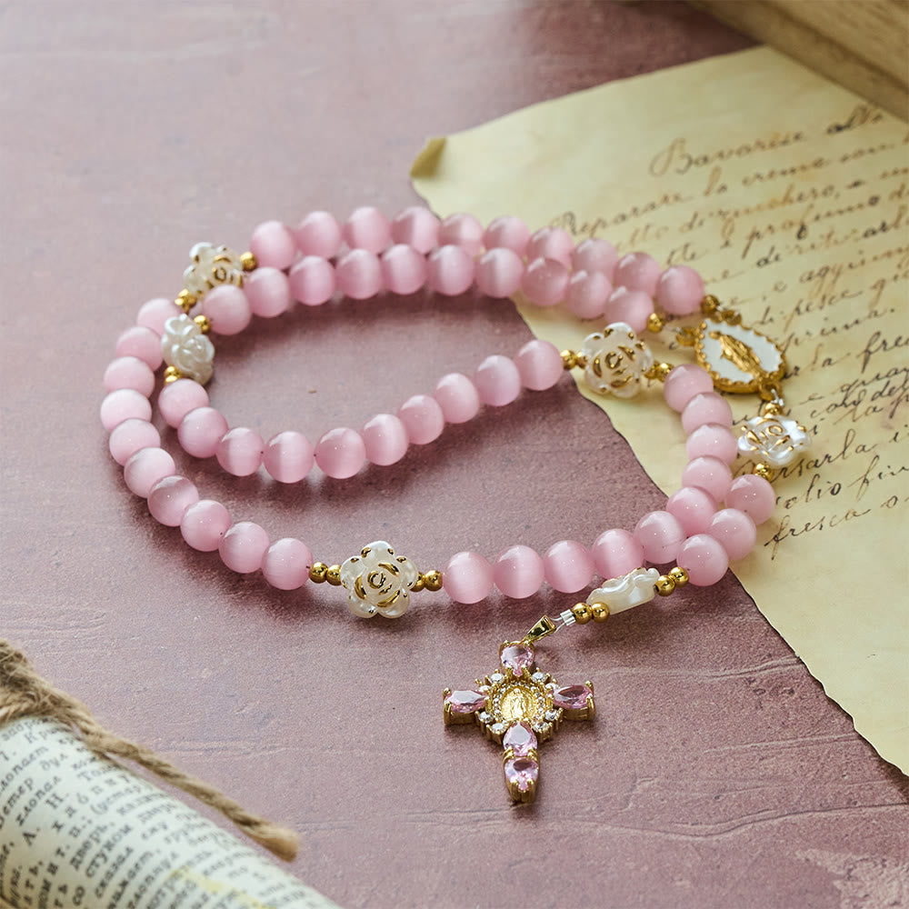Christianartworkshop Rosenkranz mit Katzenaugen- und Rosenmotiv in Lavendel und Rosa: Heilige Mutter als Mittelpunkt für sanftes Gebet - image 13