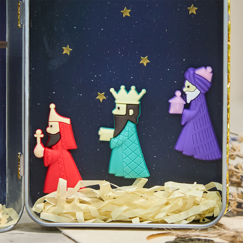 Christliche Krippe aus Blech: Eine kompakte Darstellung des Weihnachtsglaubens und der Weihnachtsgeschichte - image 2