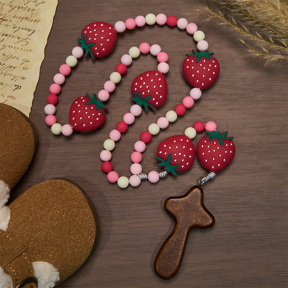 Christianartworkshop Erdbeerrosenkranz für Kinder: Zarte Beeren und rosa-weiße Perlen für junge Gläubige - image 2