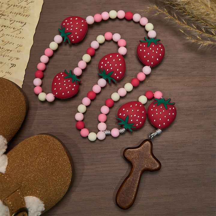 Christianartworkshop Erdbeerrosenkranz für Kinder: Zarte Beeren und rosa-weiße Perlen für junge Gläubige - image 2