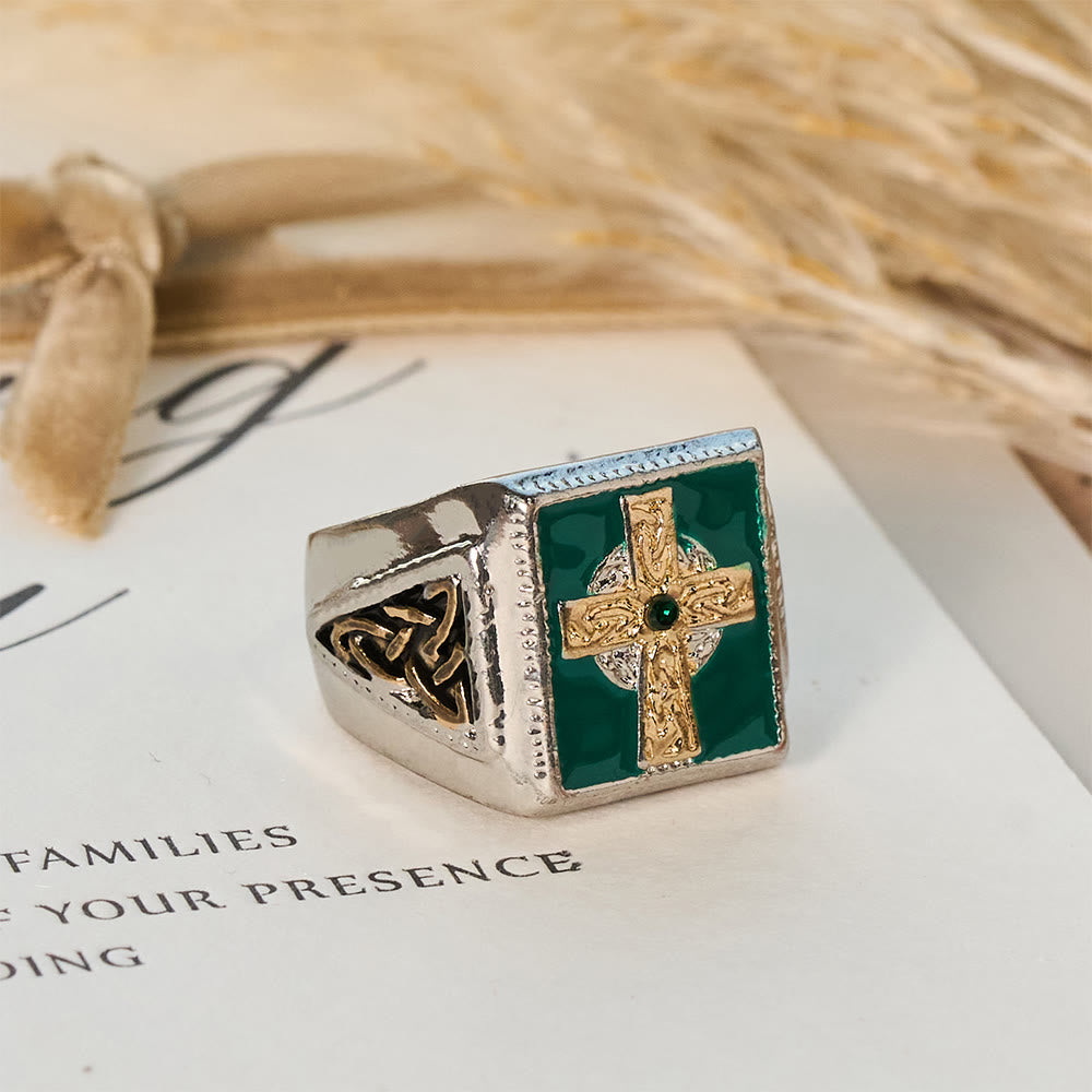 Christianartworkshop Vintage & Klassischer irisch-keltischer Segensring mit Kruzifix: Ein Symbol der Eleganz - image 1
