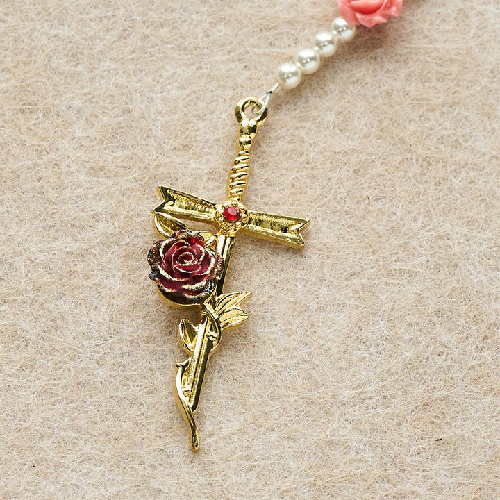 Christianartworkshop Rosenkranz mit zartrosa Kamelie und Marienmotiv: Sanftes Accessoire für den Glauben - image 6