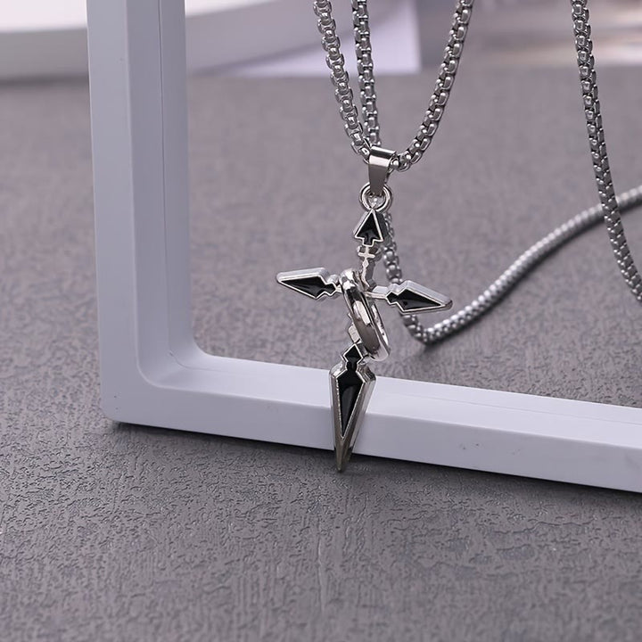 Christianartworkshop Halskette mit verschachteltem Ringkreuz aus poliertem Metall: Eine Erinnerung an seine beständige Liebe - image 2