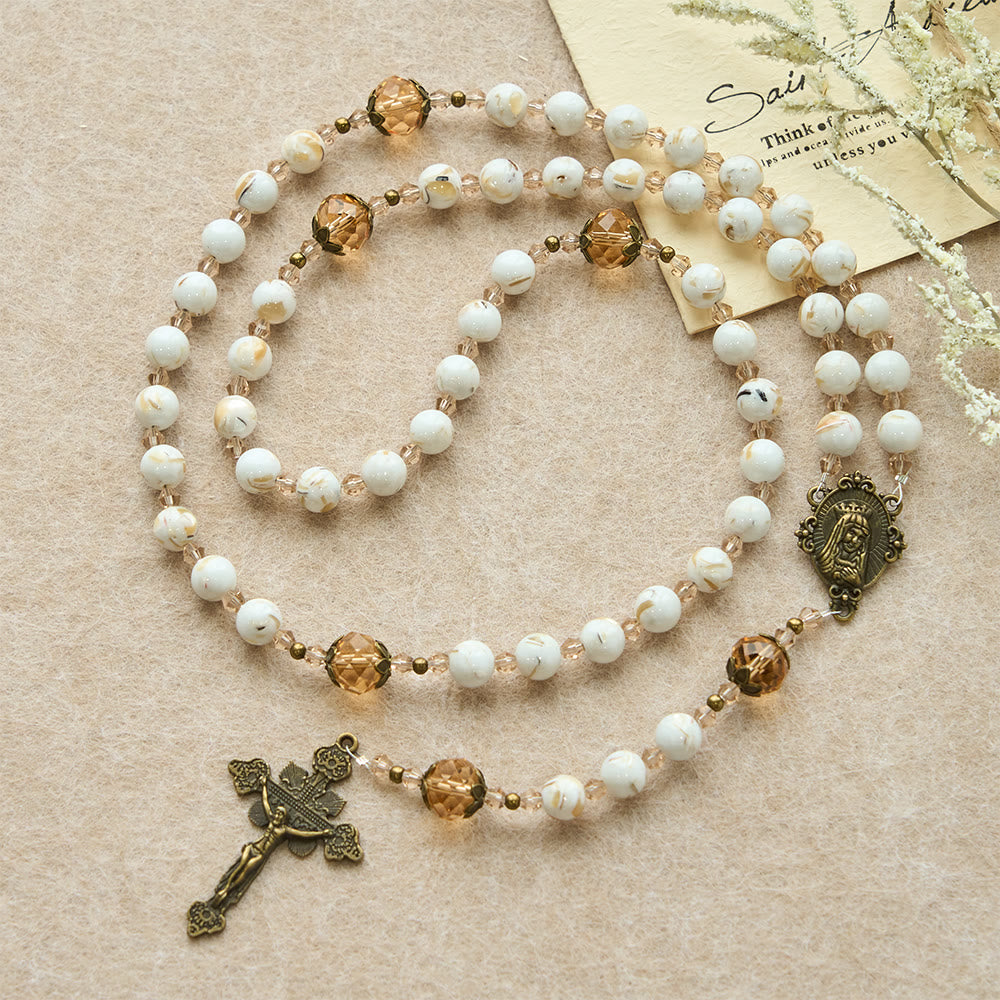 Christianartworkshop Rosenkranz aus weißem Muschelweiß mit türkisfarbenen und champagnerfarbenen Akzenten: Bewahre seinen Frieden in deiner Nähe - image 3