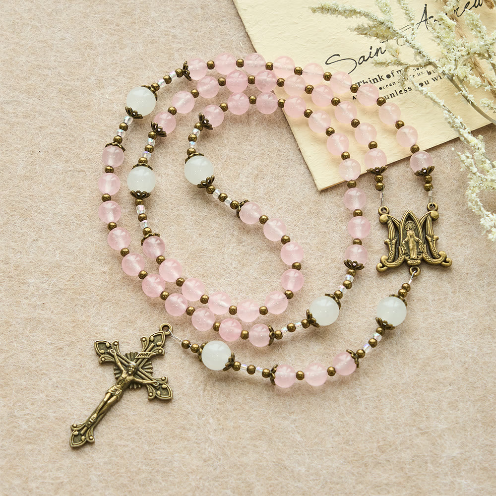 Christianartworkshop Rosenkranz mit kunstvollem Kruzifix aus rosa und weißen Glasperlen: Verkörpere seine sanfte Gnade - image 4