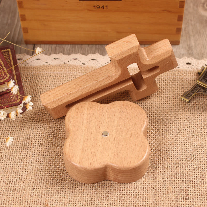 Christianartworkshop Tischkreuz aus Holz mit rundem/floralem Sockel: Verkörpere seine stille Ruhe bei der Arbeit - Kreuz A & Blumensockel - Licht - image 2