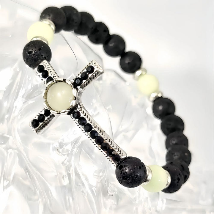 Armband aus Vulkangestein mit im Dunkeln leuchtendem Kreuz von Christianartworkshop: Verkörpere seine strahlende Gnade - image 7