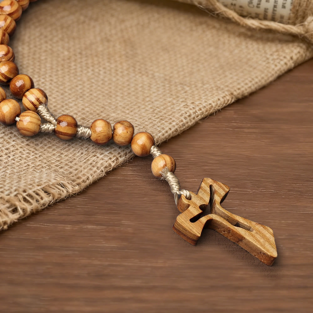 Christianartworkshop Rosenkranz aus Naturholzperlen mit handgeschnitztem Kruzifix: Verkörpere seine sanfte Gnade - image 3