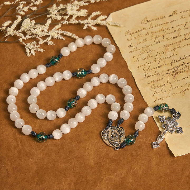Christianartworkshop Farbwechselnder Rosenkranz mit Katzenaugenmotiv und der Muttergottes als Schutzpatronin: Schimmerndes Glaubensdesign - image 10