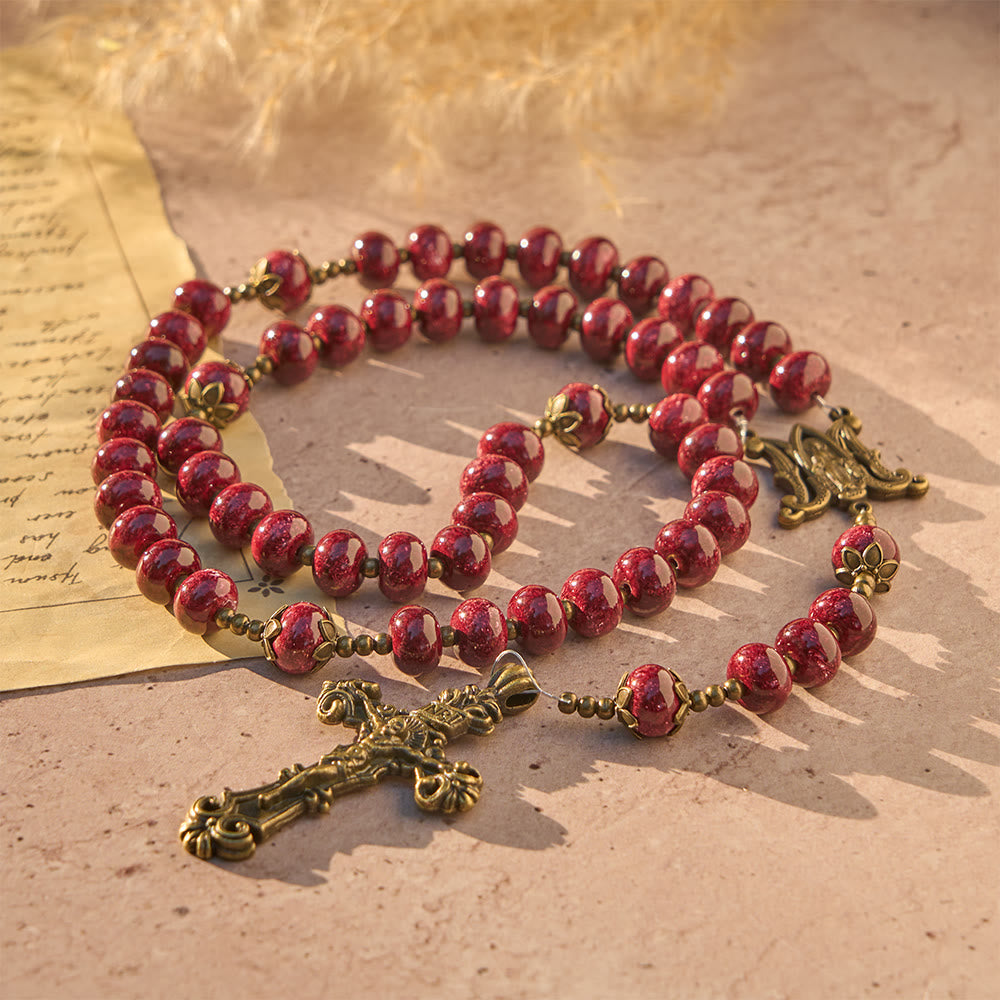 Christianartworkshop Rosenkranz mit Abakusperlen in Vintage-Weinrot: Traditionelle katholische Gebetsperlen - Unsere Liebe Frau und das Kruzifix - image 0