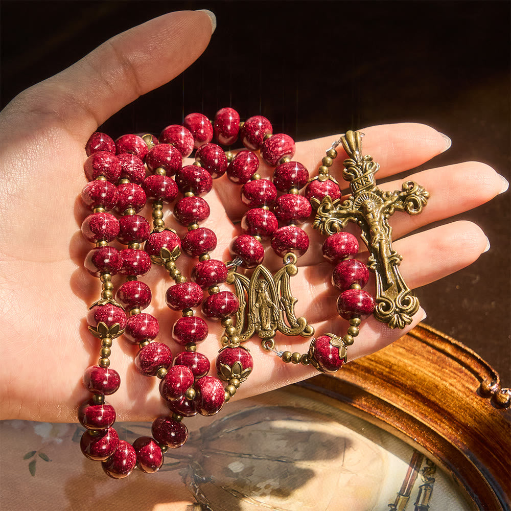 Christianartworkshop Rosenkranz mit Abakusperlen in Vintage-Weinrot: Traditionelle katholische Gebetsperlen - image 1