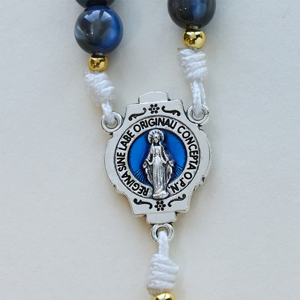 Christianartworkshop Sternenklarer, tiefblauer Rosenkranz mit Sternenzwischenräumen und Marienverehrung - image 8