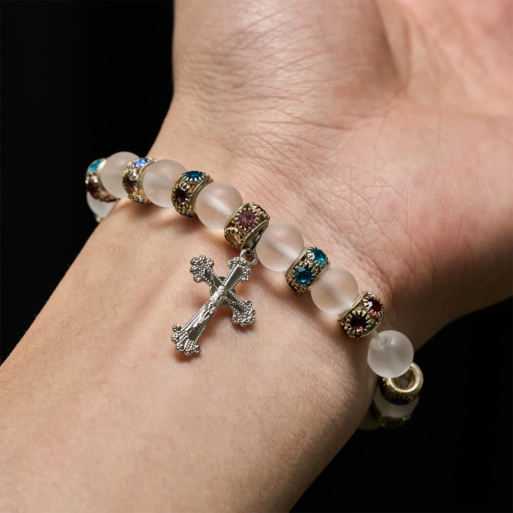 Christianartworkshop Armband mit mattiertem grünem Achat und weißem Glas in Kreuzform: Sanftes Vertrauen in leuchtender Textur - image 12