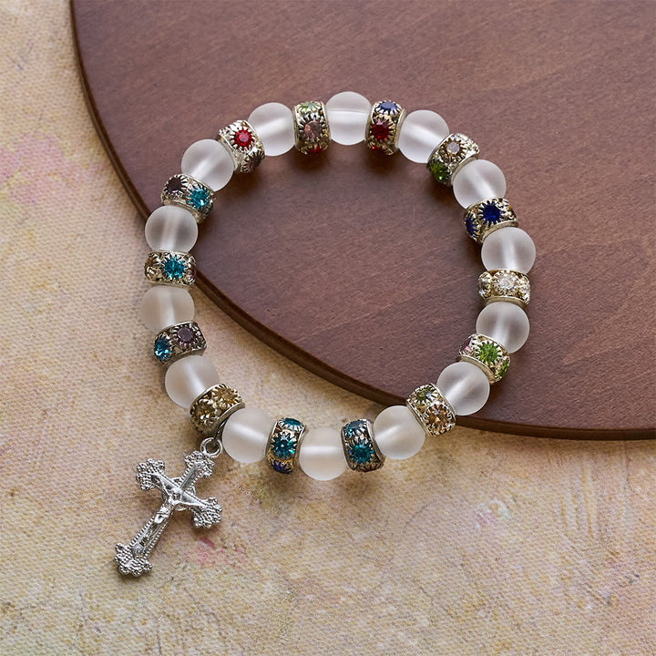 Christianartworkshop Armband mit mattiertem grünem Achat und weißem Glas in Kreuzform: Sanftes Vertrauen in leuchtender Textur - image 11