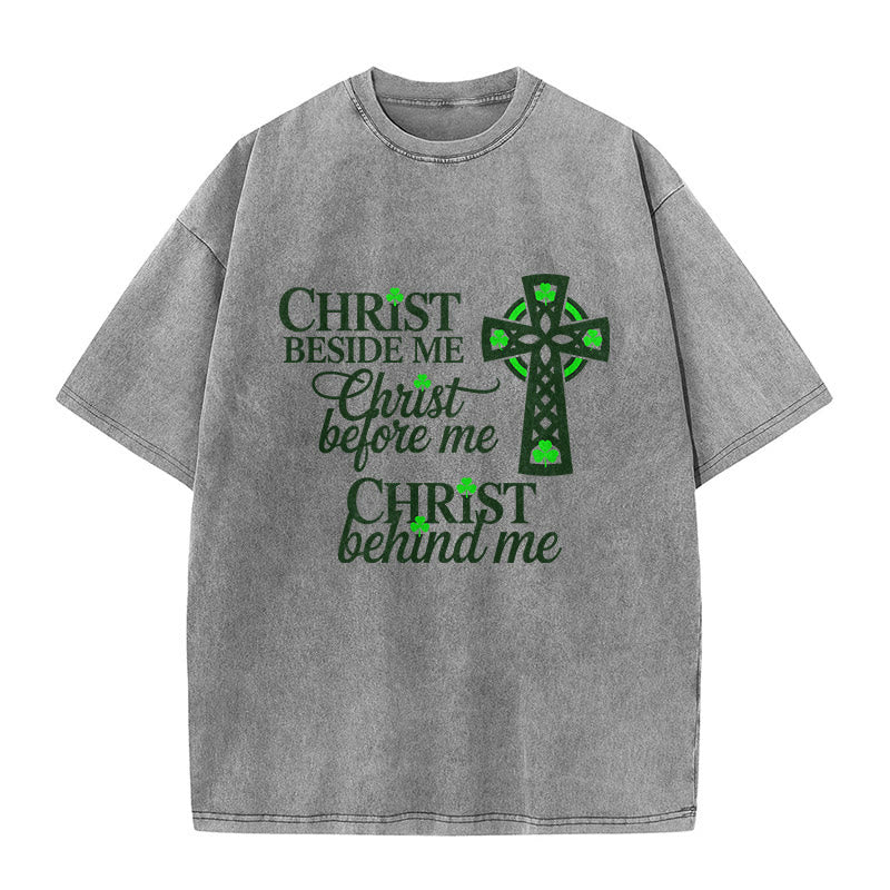 Christianartworkshop „Christ Beside Me“ – Unisex-T-Shirt mit keltischem Kreuz: Trage seine allgegenwärtige Gegenwart - Grau - 5XL - image 5