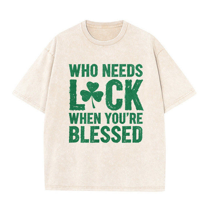Christianartworkshop Wer braucht schon Glück, wenn man gesegnet ist? Shamrock Unisex-T-Shirt (vorgewaschen) - Beige - 5XL - image 5