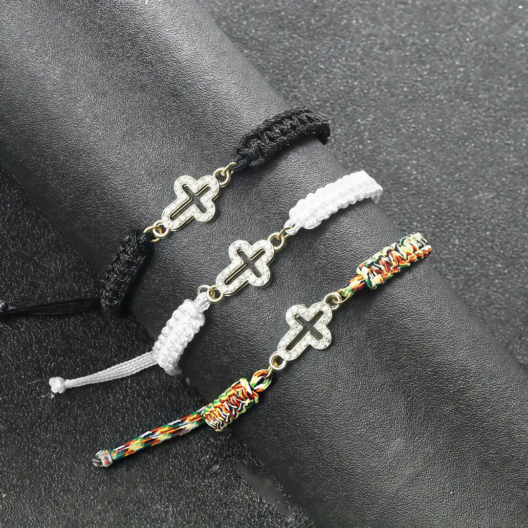Christianartworkshop Gewebtes Kordelkreuz mit schimmerndem Kreuzarmband: Verankern Sie Ihren Glauben in seiner beständigen Gegenwart - image 1