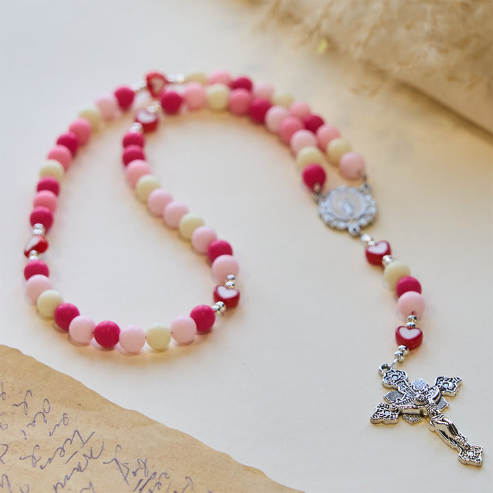 Christianartworkshop Rosa Rosenkranz mit Kreuz der Muttergottes und Herzverzierungen: Verkörperung heiliger Liebe und sanfter Andacht - image 4