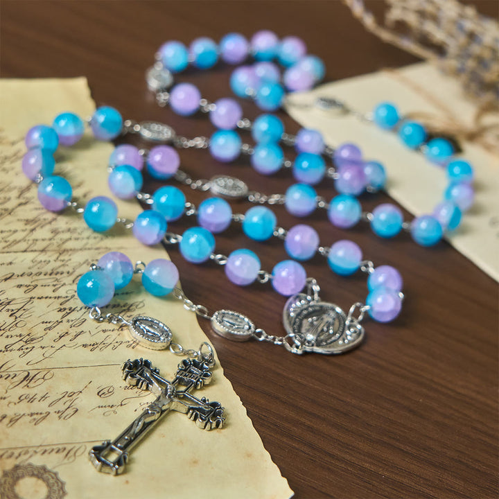 Christianartworkshop Rosenkranz Unserer Lieben Frau aus blau-violetten Glasperlen: Verkörperung heiliger Liebe und stiller Andacht - Unsere Liebe Frau und das Kruzifix - image 0