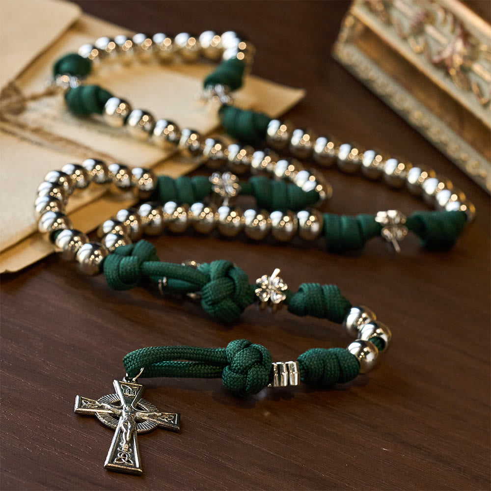 Christianartworkshop Vierblättriges Kleeblatt-Kreuz-Paracord-Rosenkranz: Verkörperung heiliger Stärke und Hingabe - image 2