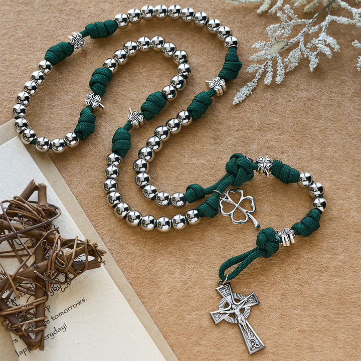 Christianartworkshop Vierblättriges Kleeblatt-Kreuz-Paracord-Rosenkranz: Verkörperung heiliger Stärke und Hingabe - Kruzifix - image 0