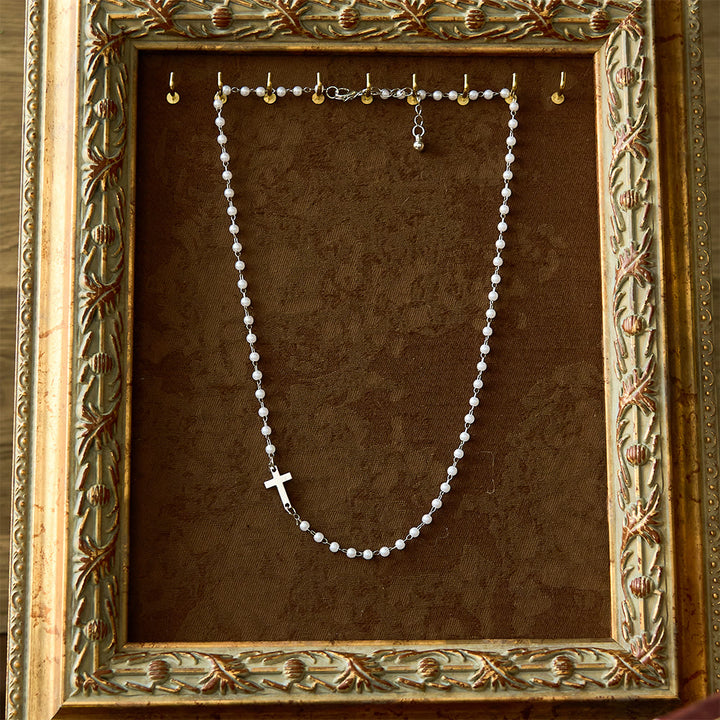 Christianartworkshop Weiße Perlenkette mit Kreuz: Elegante Hingabe & Treue Gnade - image 3
