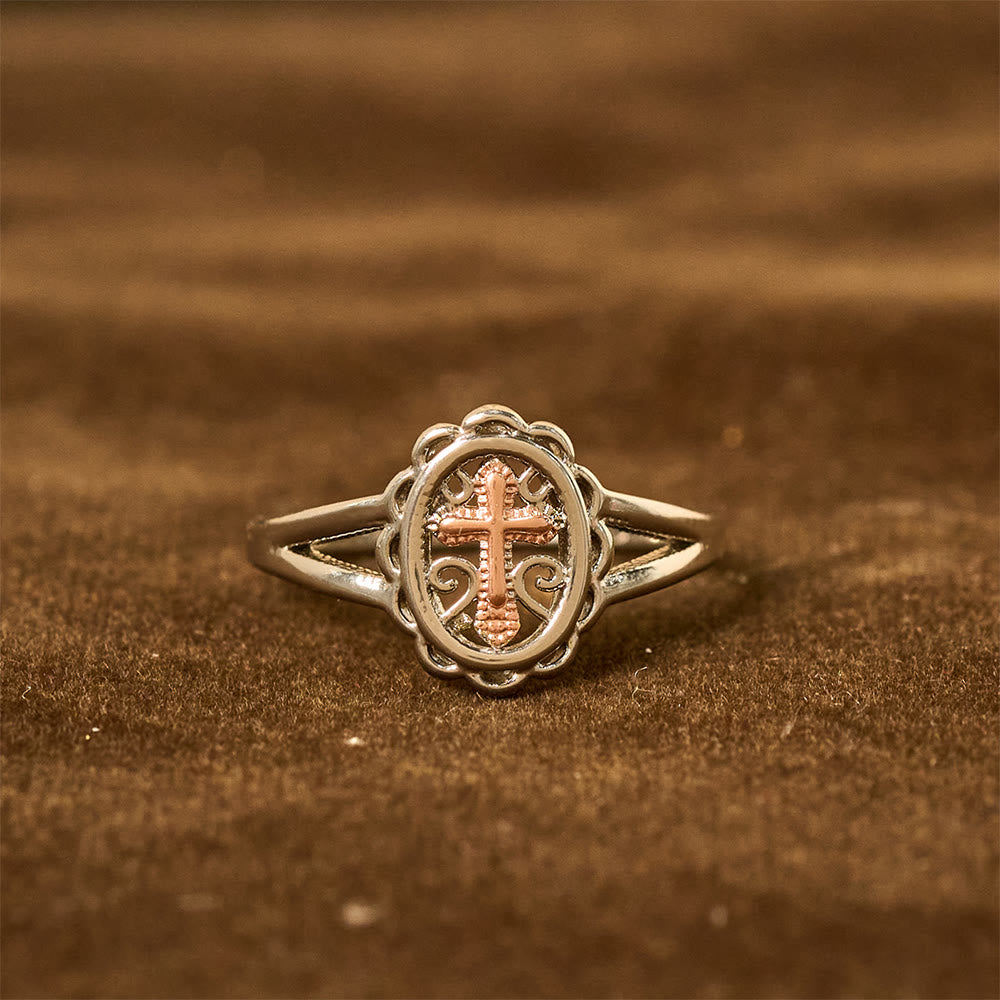 Christianartworkshop Zweifarbiger Kreuzring: Filigraner Schmuck aus Silber und Roségold - image 1
