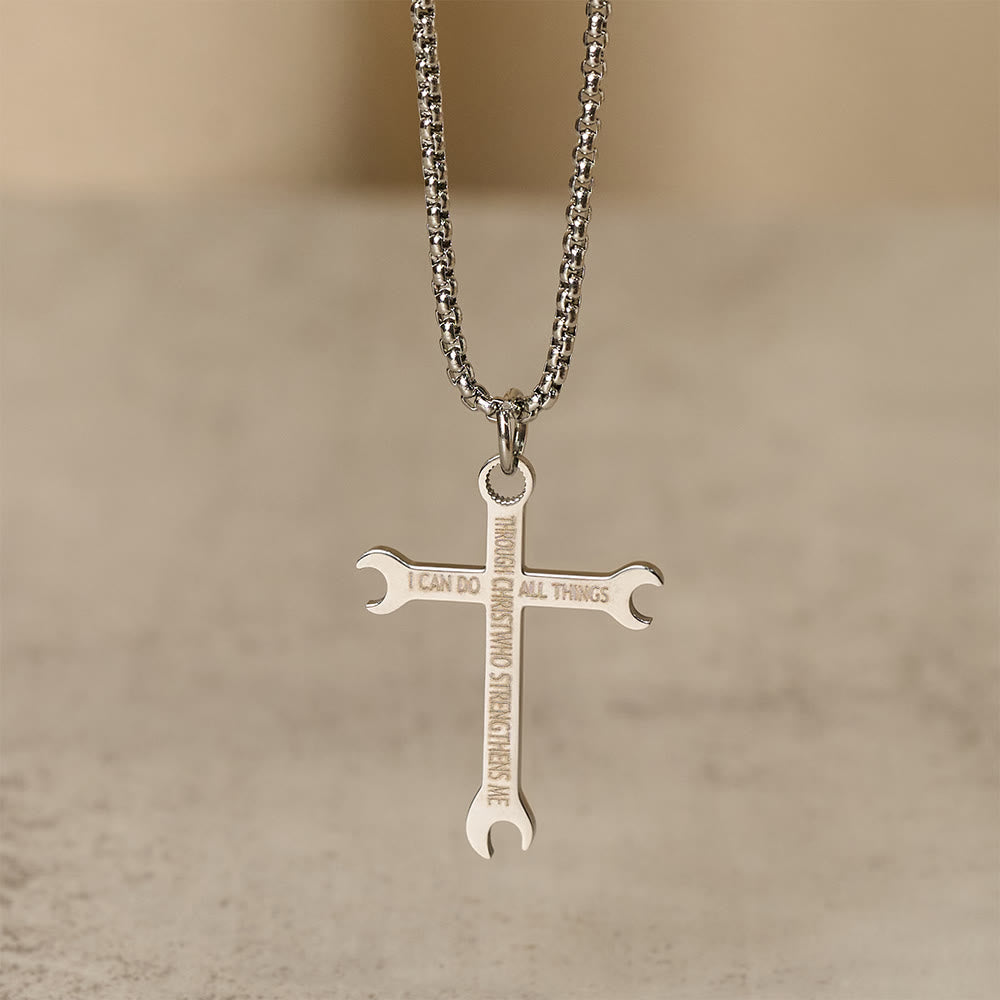Minimalistische dreifarbige Schraubenschlüssel-Kreuz-Halskette von Christianartworkshop mit Bibelvers „Glaube & Stärke“ - Silber - image 4
