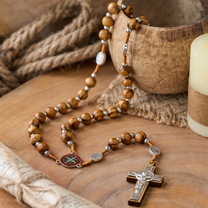 Handgefertigter Rosenkranz aus Naturholz mit Benediktkreuz - image 3