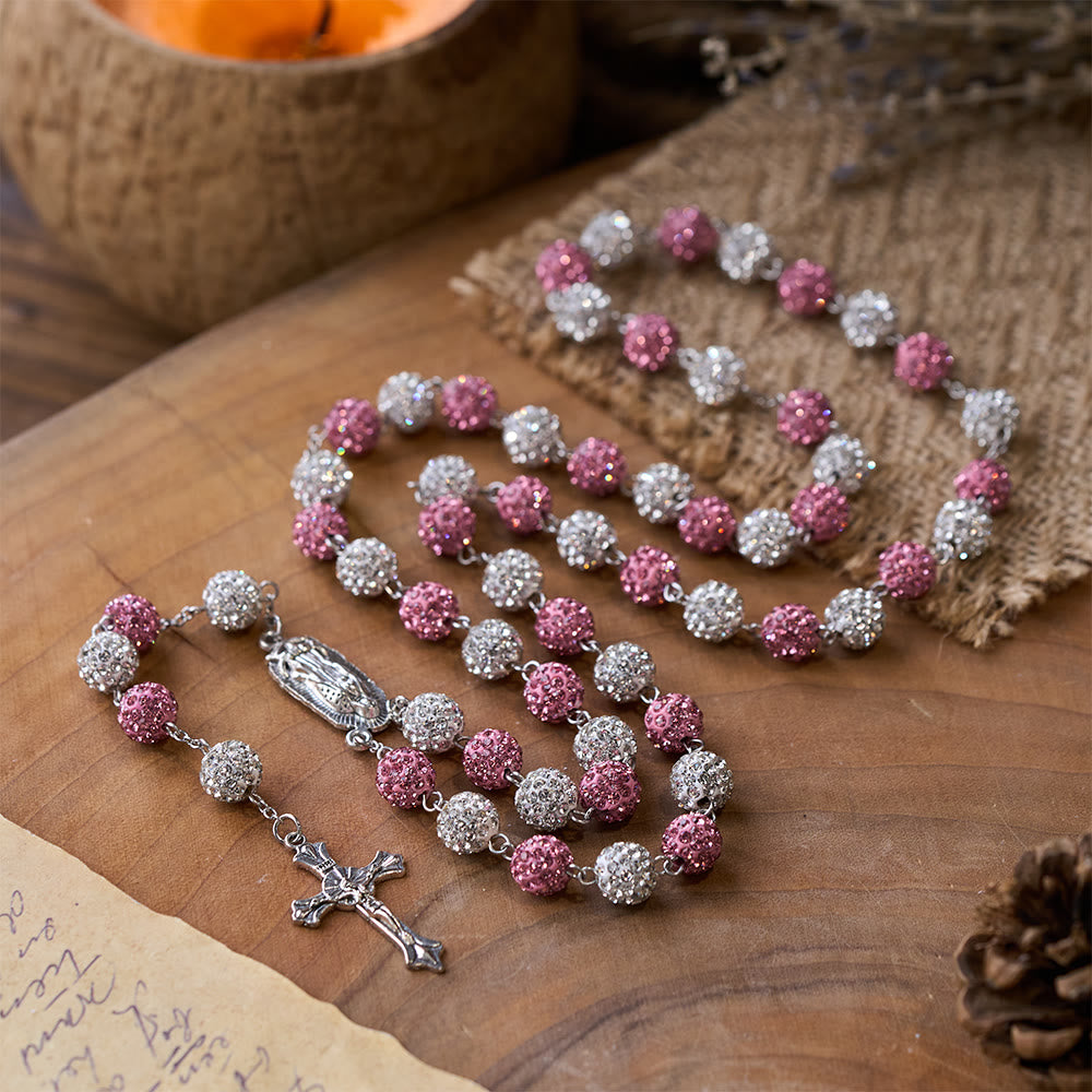 Christianartworkshop Rosenkranz „Unsere Liebe Frau von Guadalupe & Kruzifix“ aus runder, rosa-weißer Polymer-Ton-Legierung, 10 mm - image 3