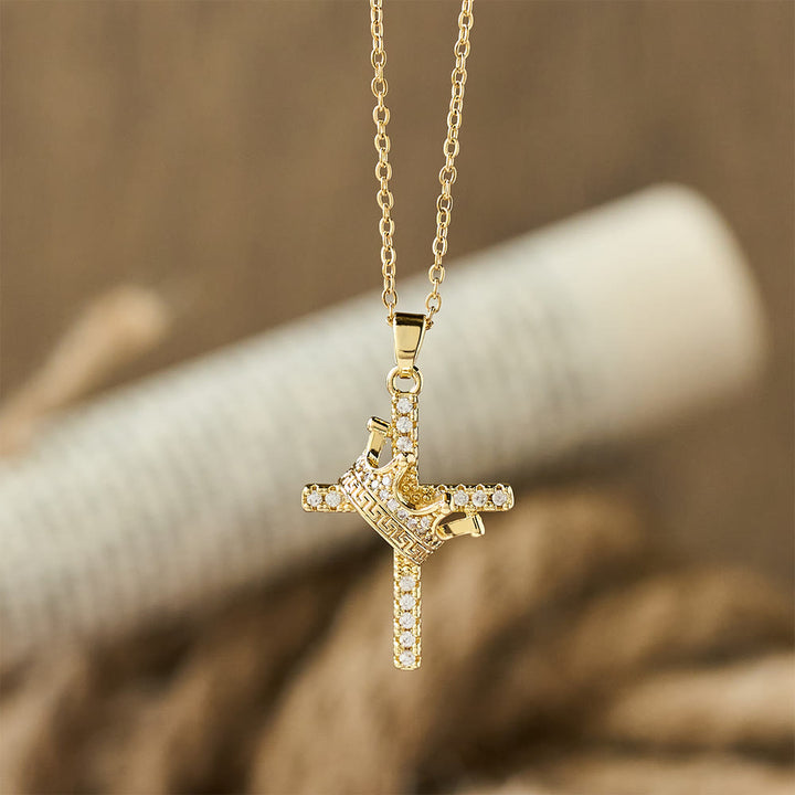 Christianartworkshop Funkelnde Halskette mit Kreuz und Krone (2 Größen): Verkörpern Sie Glauben und königliche Hingabe - image 4