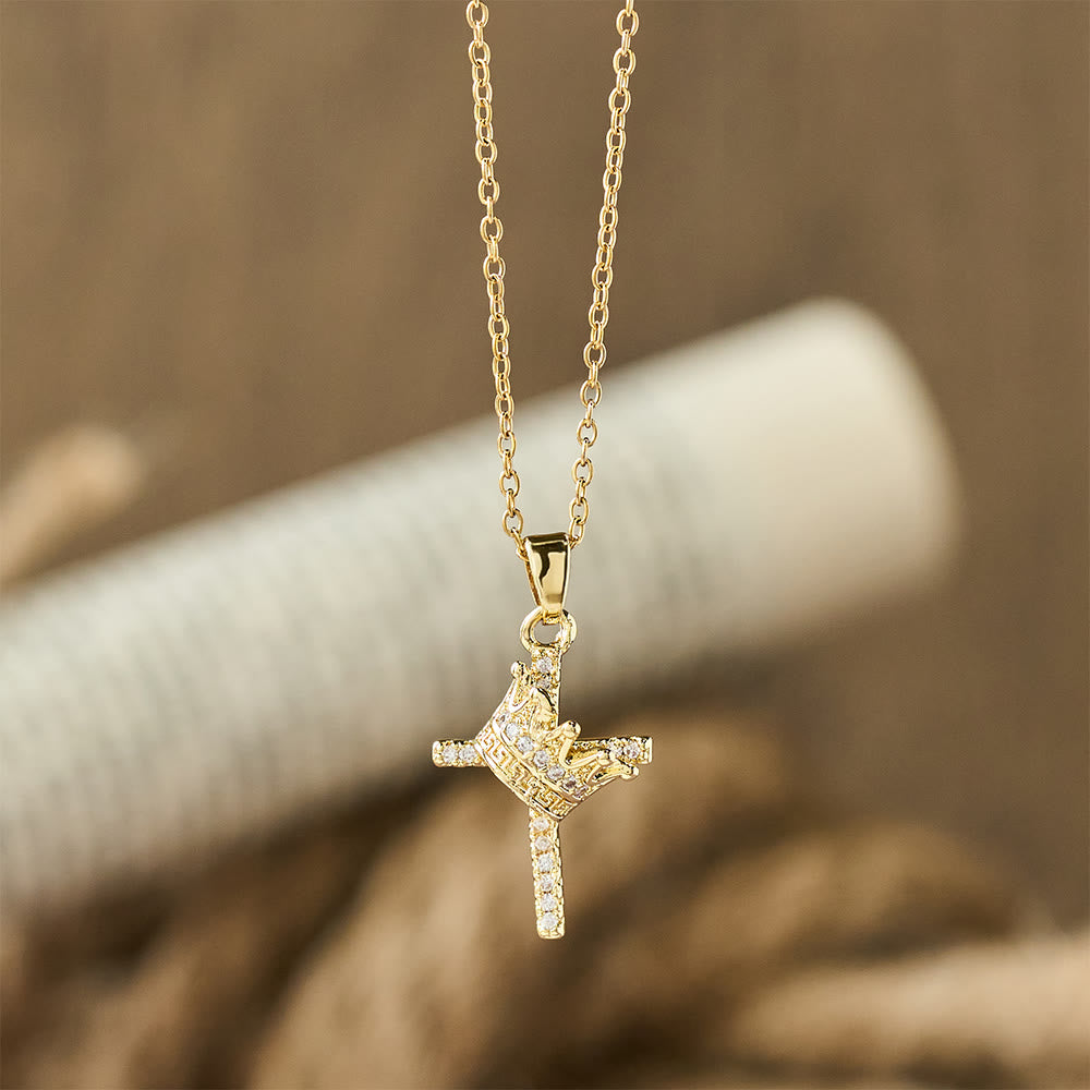 Christianartworkshop Funkelnde Halskette mit Kreuz und Krone (2 Größen): Verkörpern Sie Glauben und königliche Hingabe - image 9