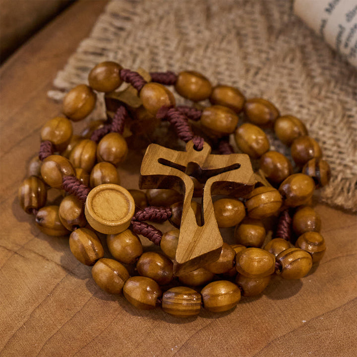 Christianartworkshop Handgefertigter Rosenkranz aus Holz mit geschnitztem Kreuz: Verkörperung von Andacht und zeitlosem Gebet - image 5