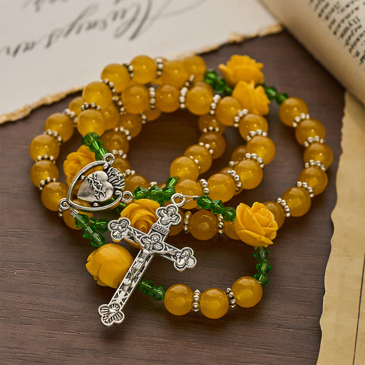 Christianartworkshop Osterrosenkranz „Garten des Glaubens“ aus gelber Jade und Rosenperlen mit zartem Kreuz - image 6