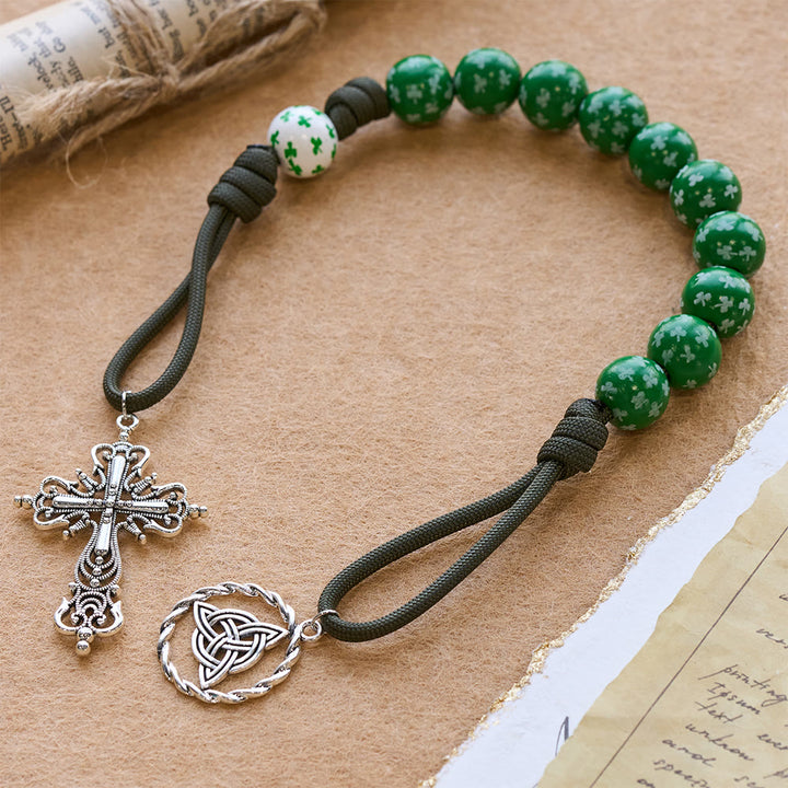 Christianartworkshop Irischer Segen, Glücksrosenkranz für die Hosentasche mit ewigem Knoten, grüne und weiße Holzperlen - Grün - image 8