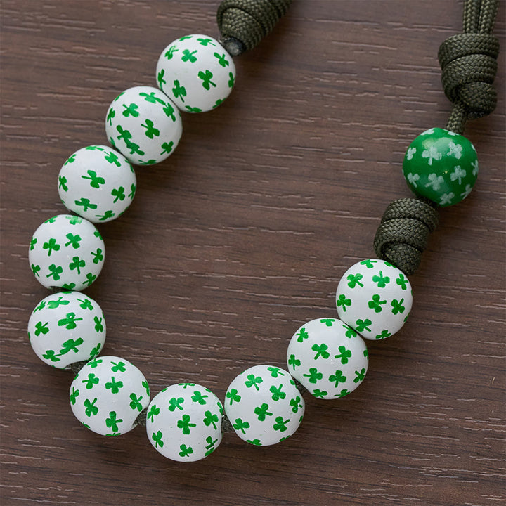 Christianartworkshop Irischer Segen, Glücksrosenkranz für die Hosentasche mit ewigem Knoten, grüne und weiße Holzperlen - image 7
